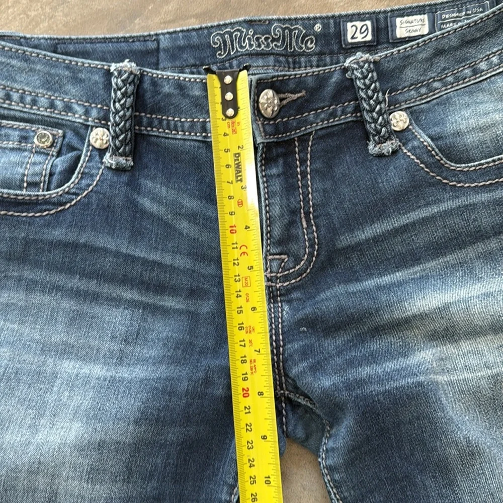 Miss Me 29 signature skinny These are stylish Miss Me bootcut jeans. Like new - Picture 8 of 16